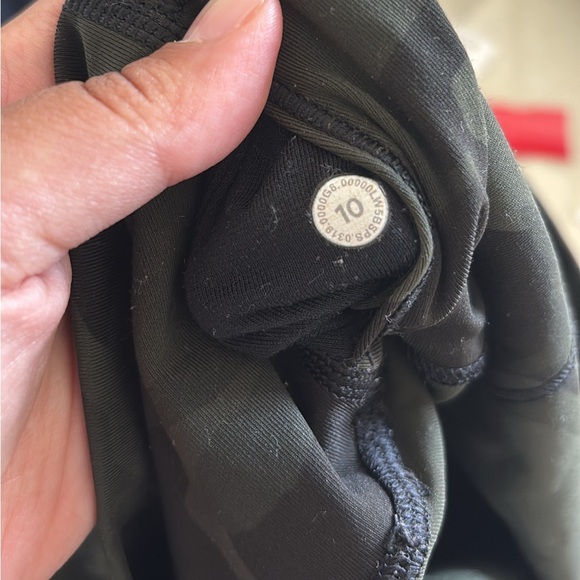 Lululemon Wonder Under High Rise Luxtreme Legging 28” Incognito Camo Gator Green - Picture 4 of 4